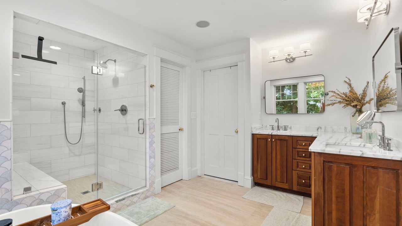 Photo of Bathroom in Edgewater