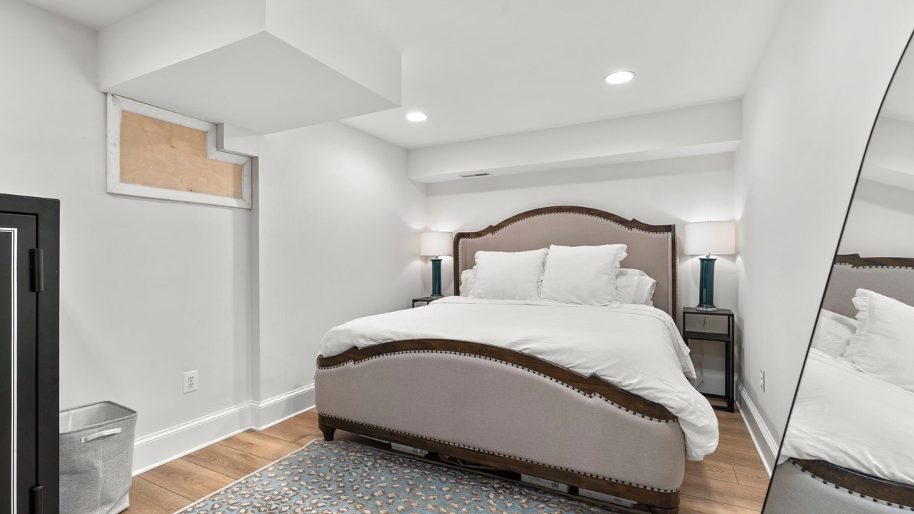 Photo of Bedroom in Edgewater