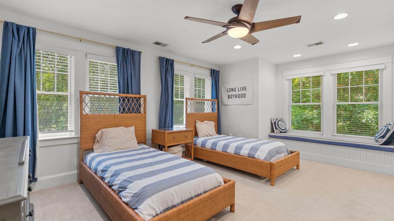 Photo of Bedroom in Edgewater