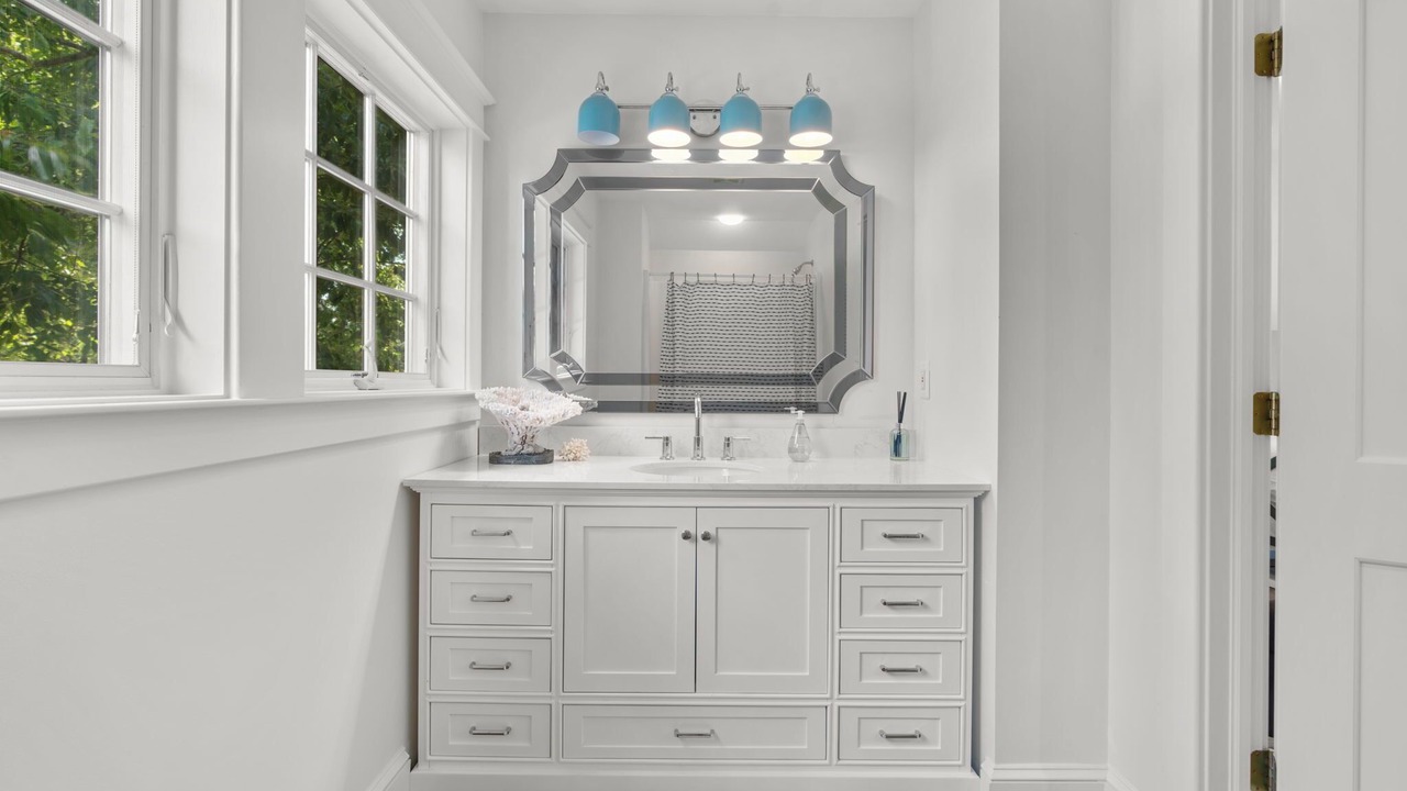Photo of Bathroom in Edgewater