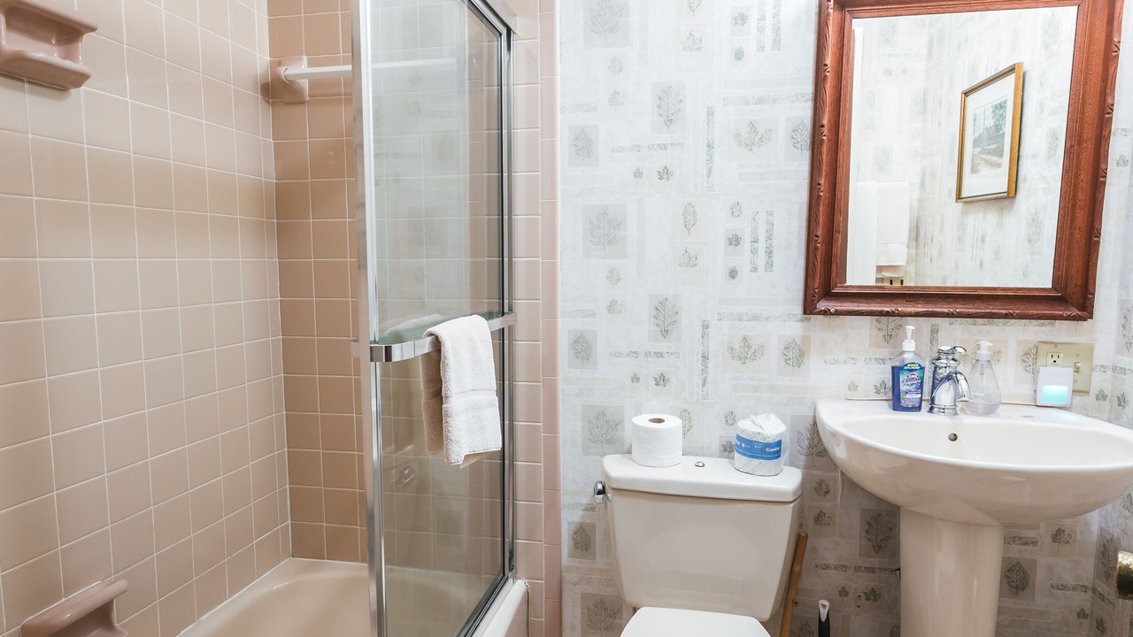 Photo of Bathroom in Beech Mountain