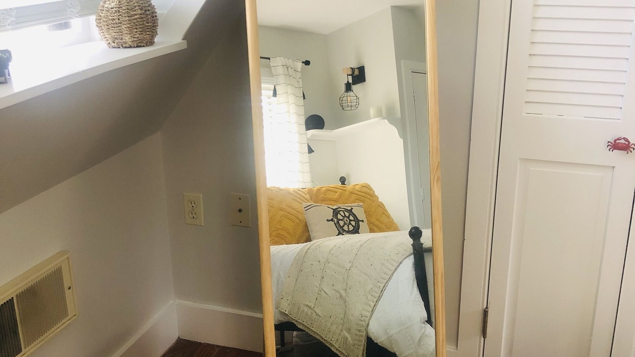 Photo of Bedroom in Centreville