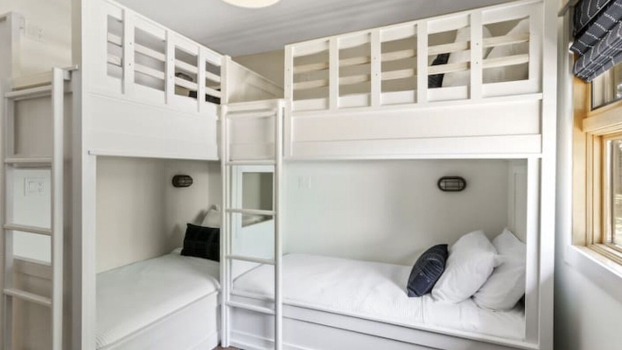 Photo of Bedroom in Country Club Estates