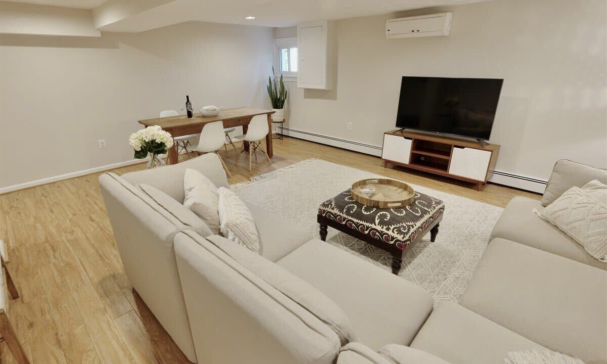 Photo of Livingroom in 16th Street Heights