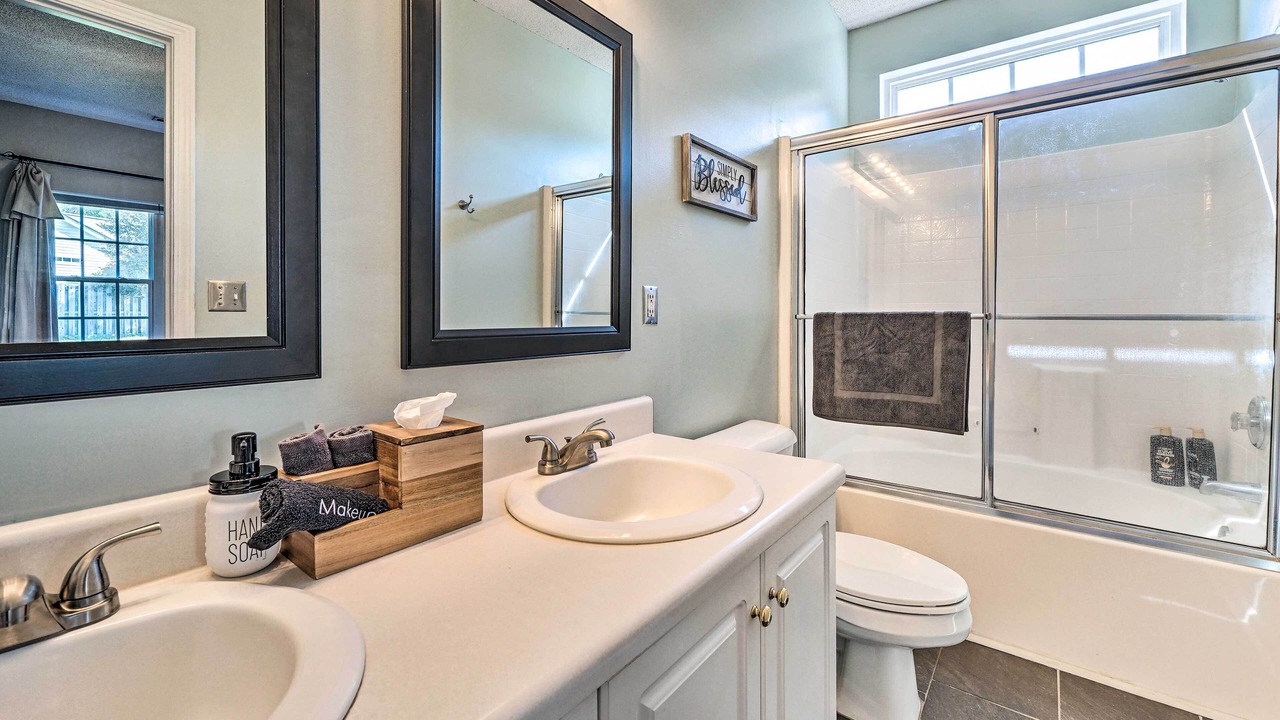 Photo of Bathroom in Murraysville