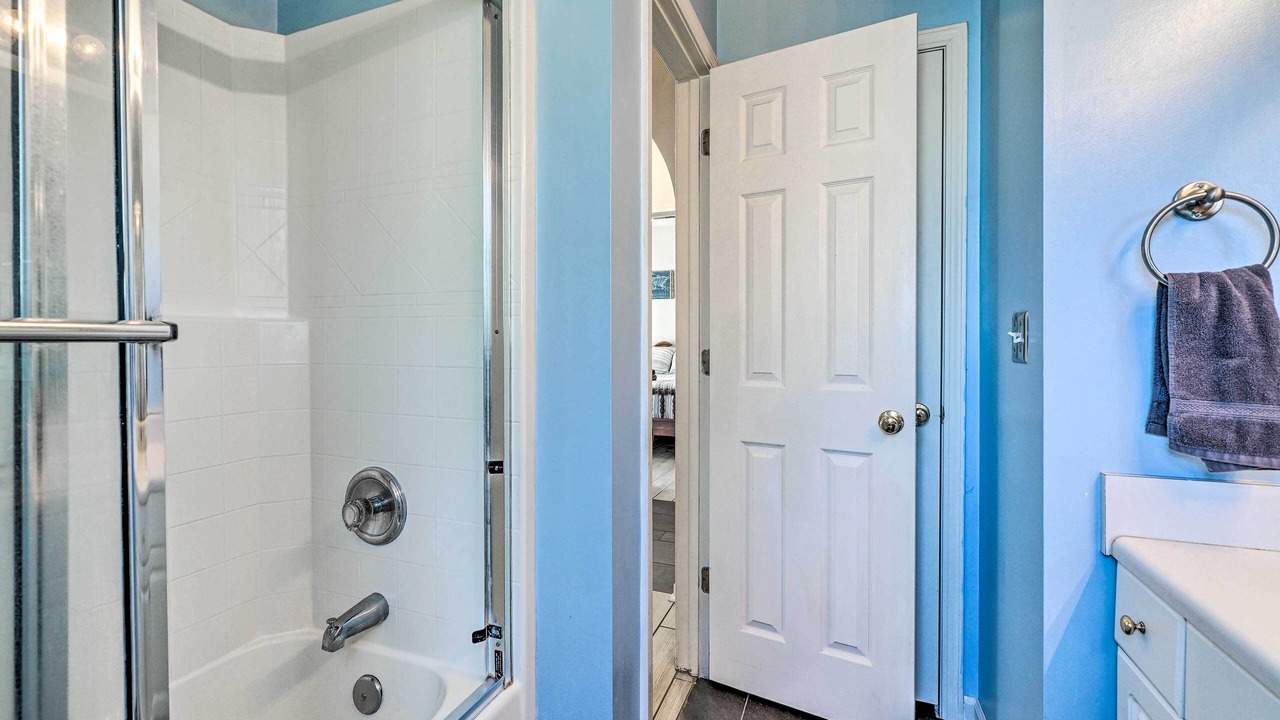 Photo of Bathroom in Murraysville