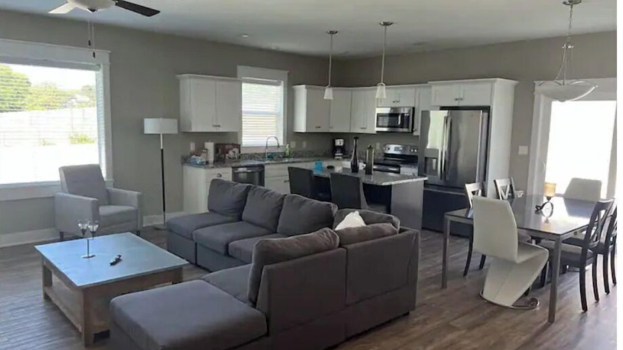 Photo of Livingroom in Ames