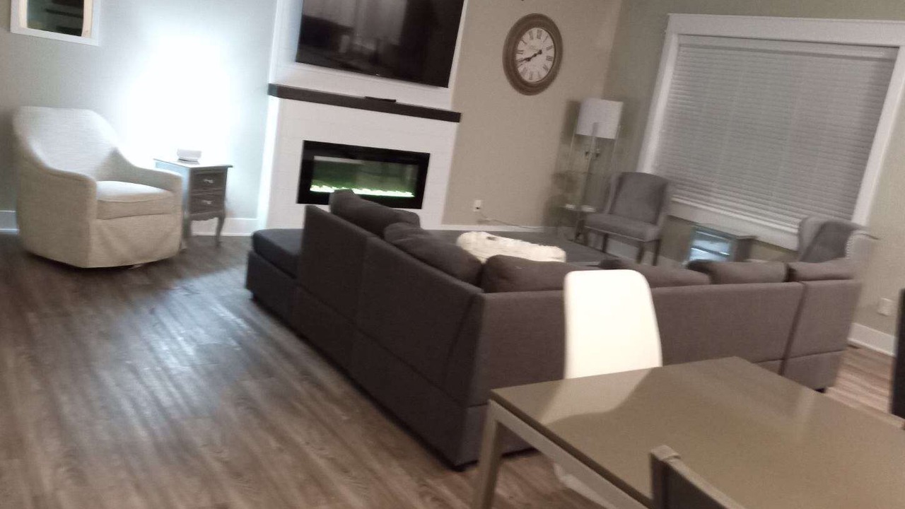 Photo of Livingroom in Ames