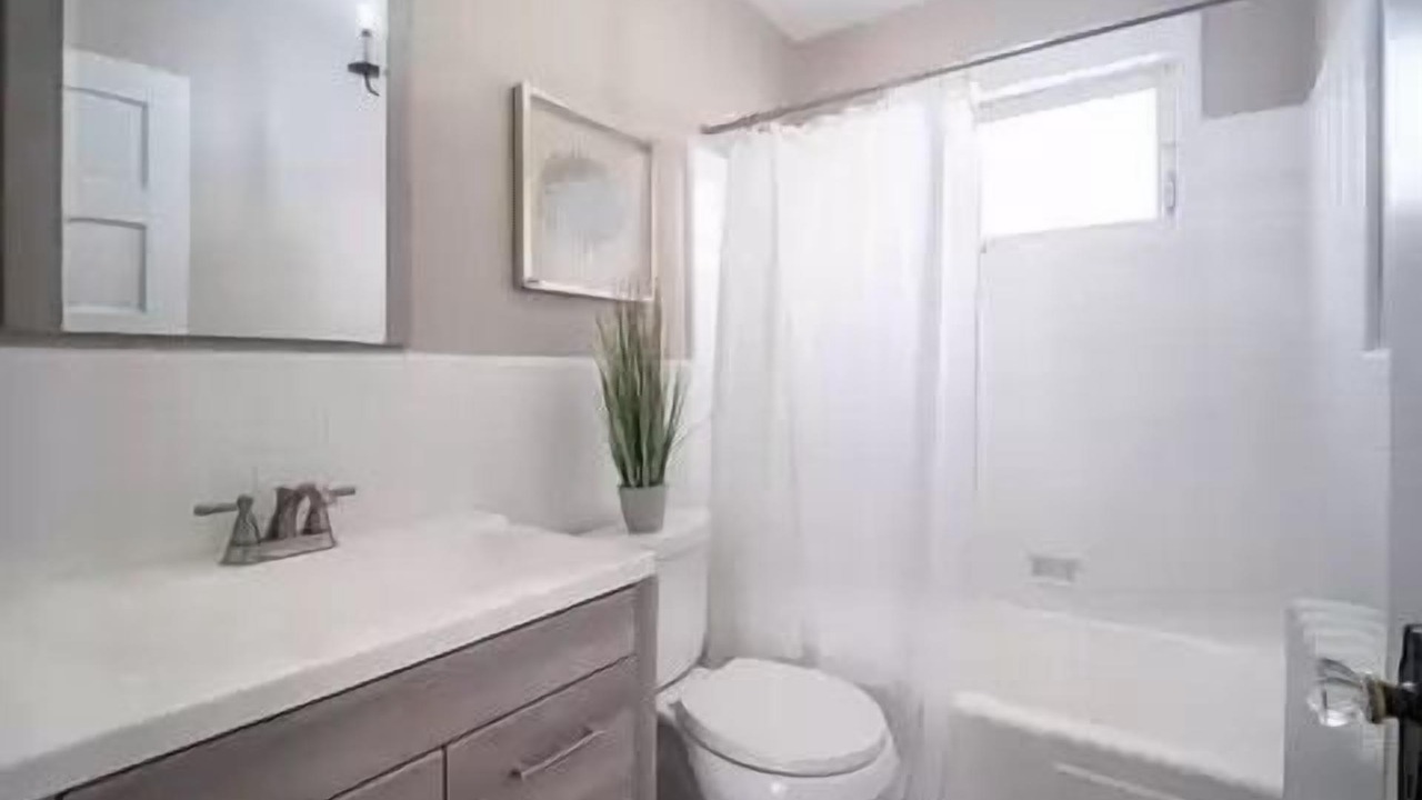Photo of Bathroom in Margate City