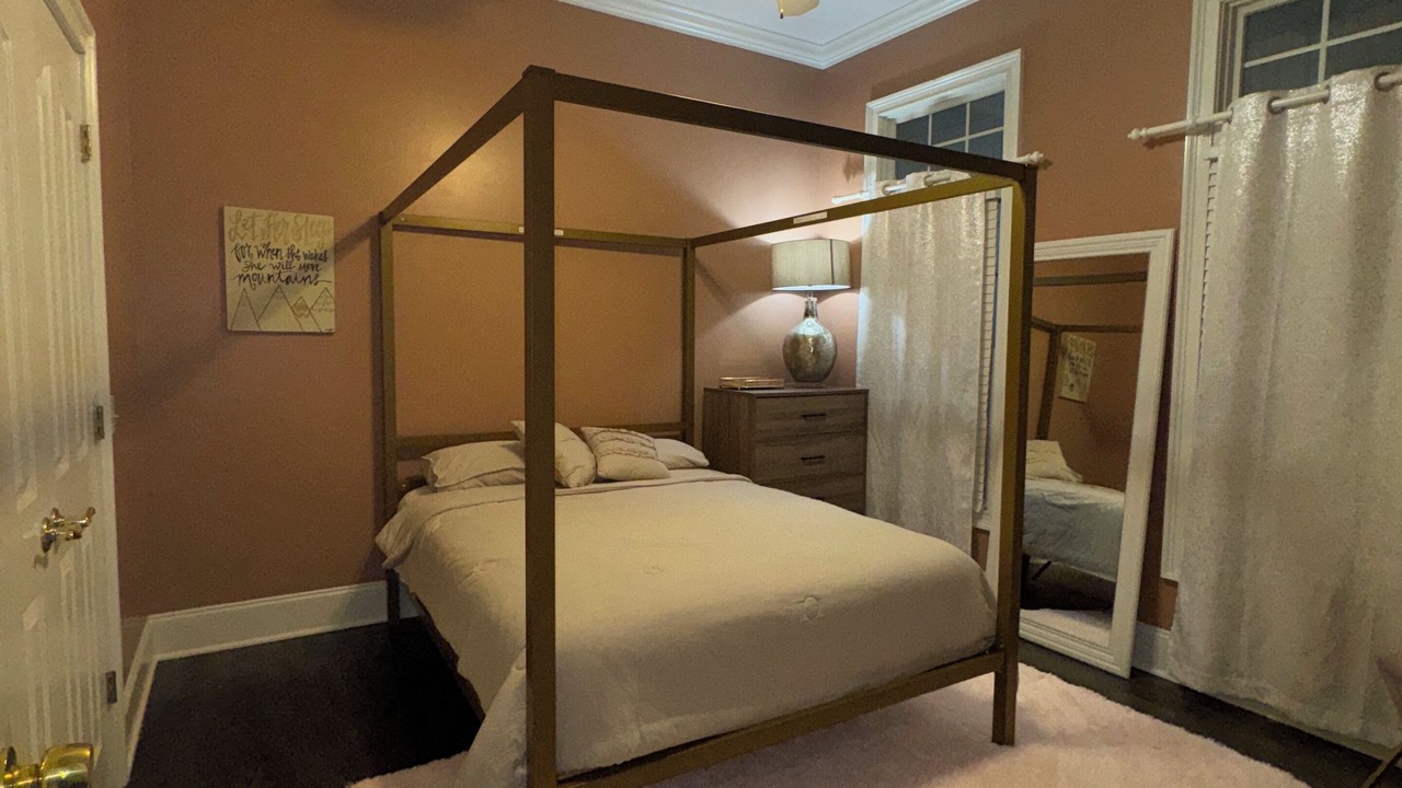 Photo of Bedroom in Silver Creek