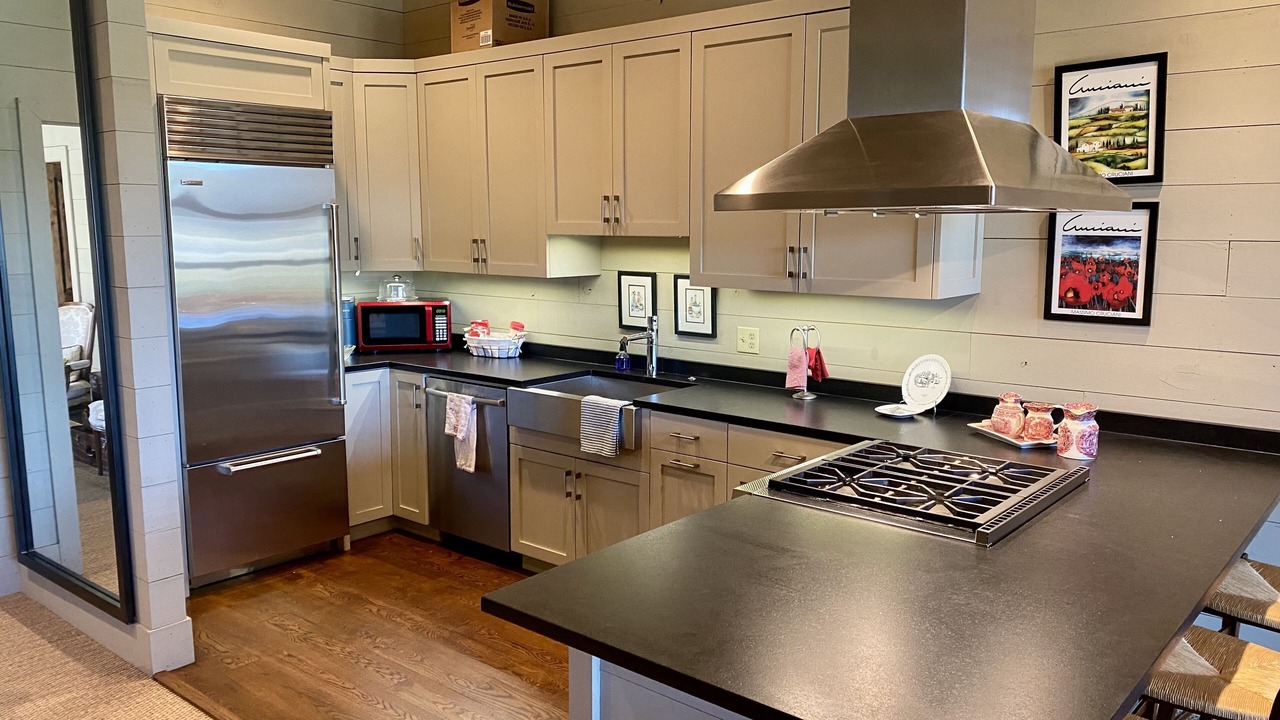Photo of Kitchen in Guntersville