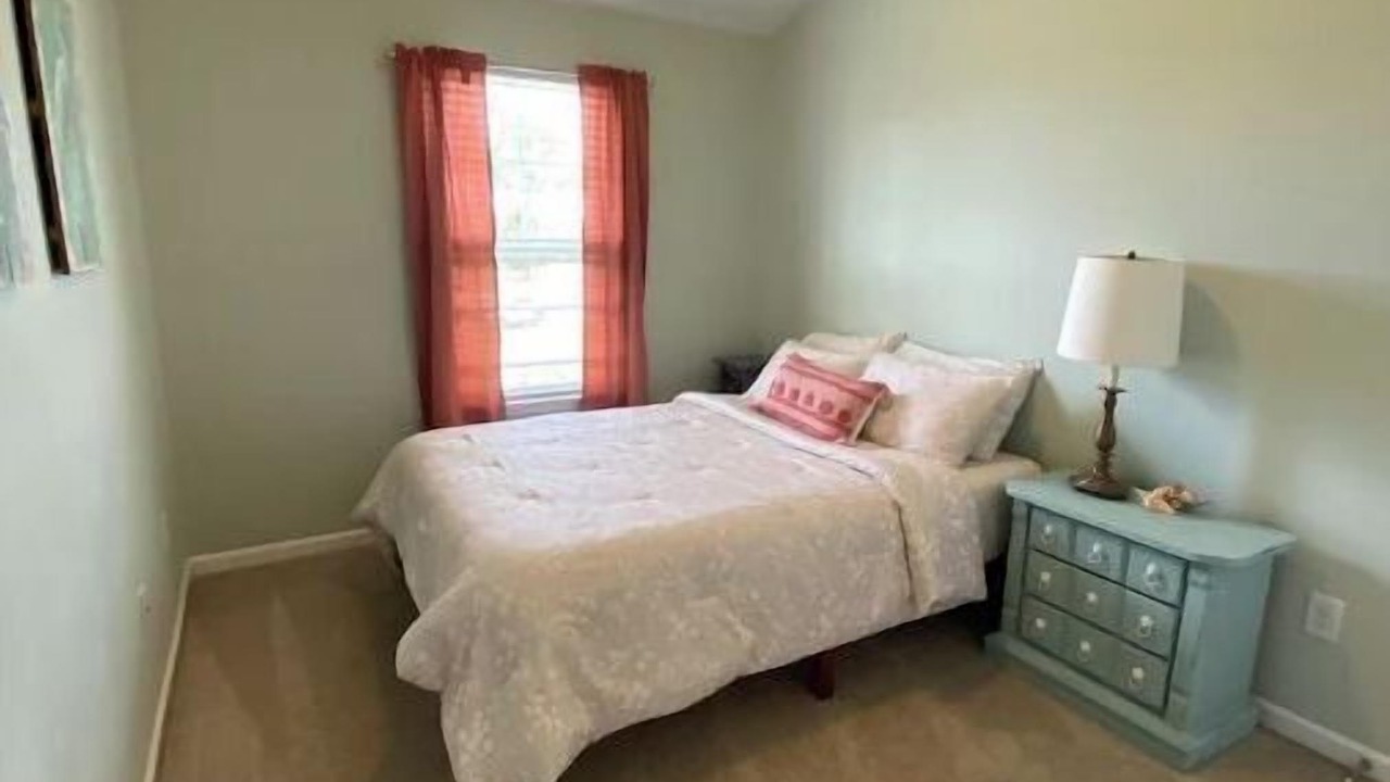 Photo of Bedroom in Murraysville