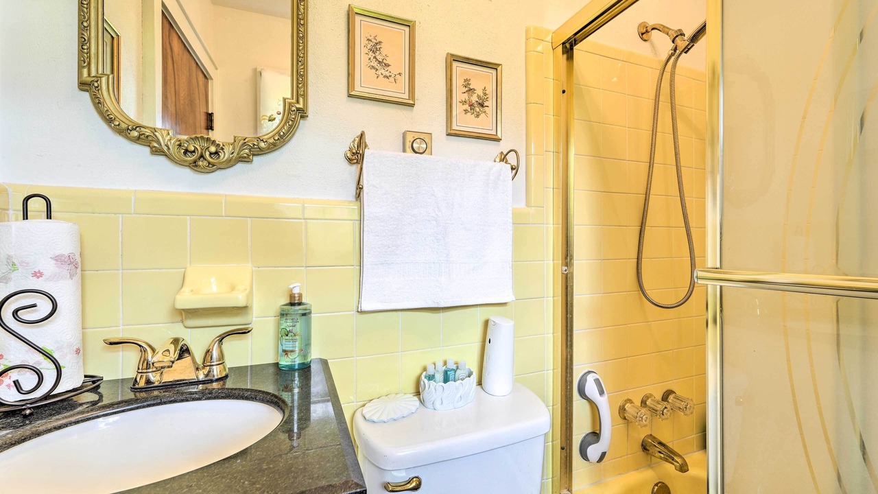 Photo of Bathroom in Currituck