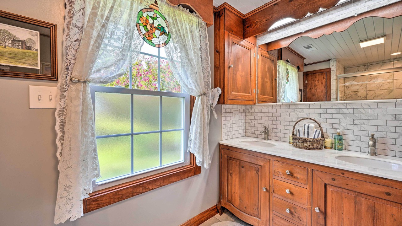 Photo of Bathroom in Currituck