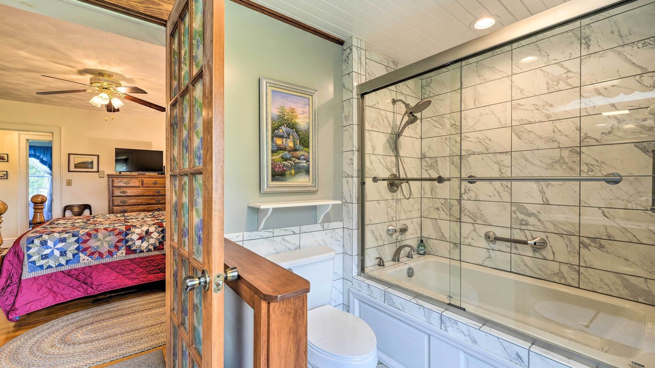 Photo of Bathroom in Currituck