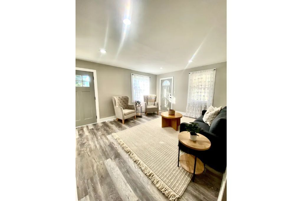 Photo of Livingroom in Jacksonville