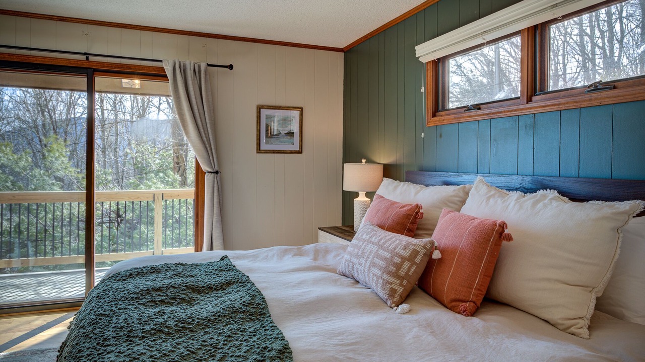 Photo of Bedroom in Seven Devils