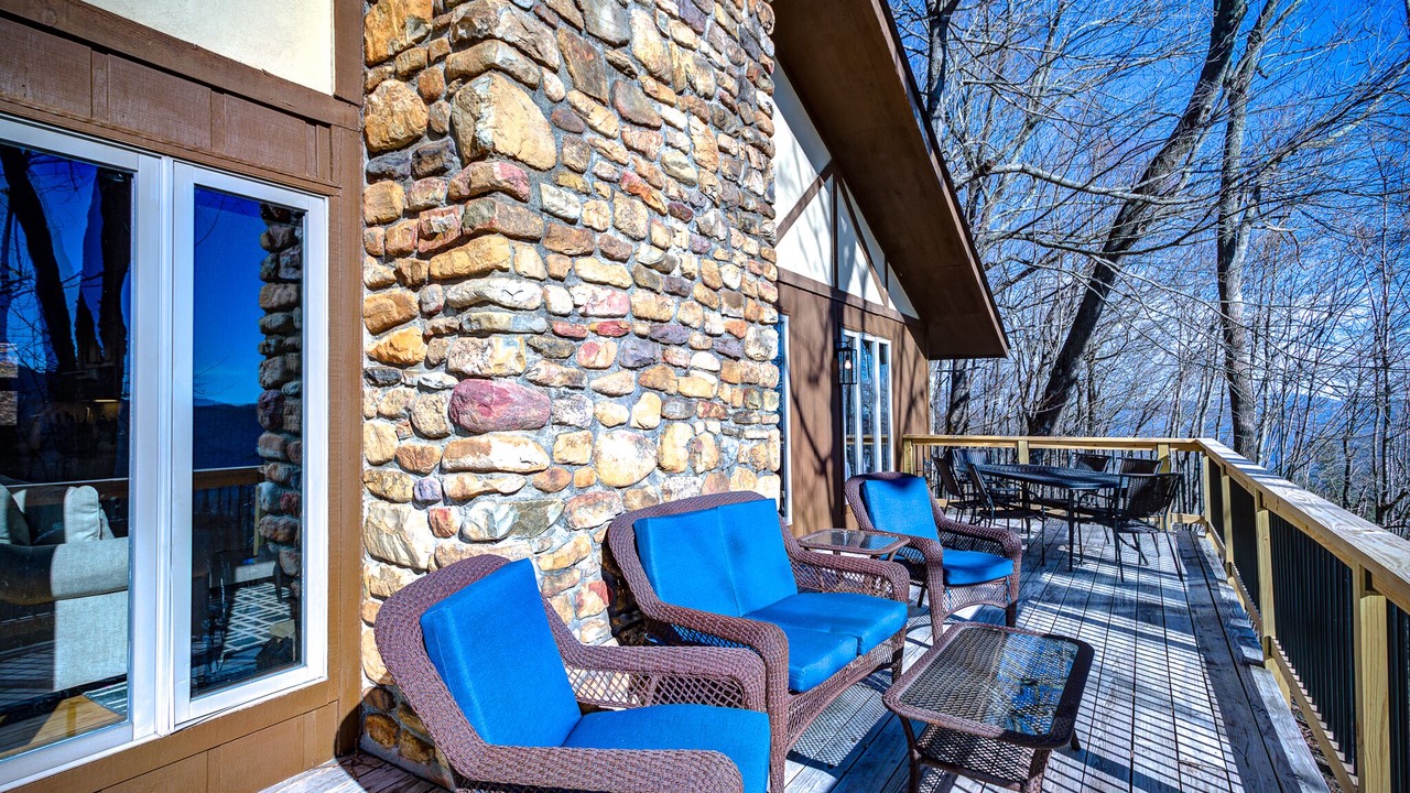Photo of Patio Balcony in Seven Devils