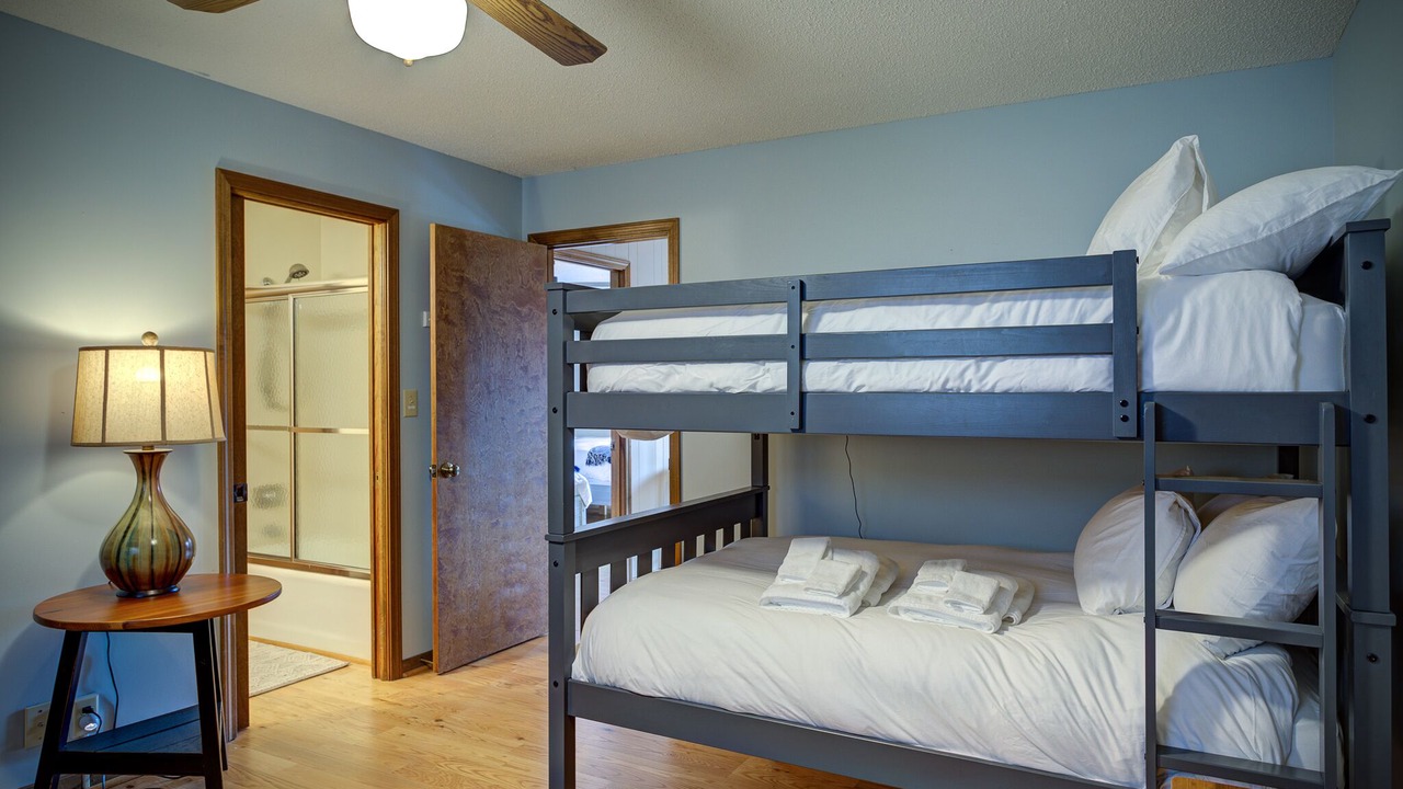 Photo of Bedroom in Seven Devils