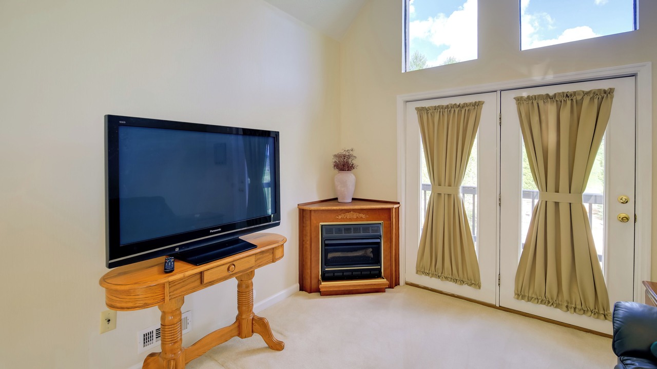 Photo of Livingroom in Mountain City