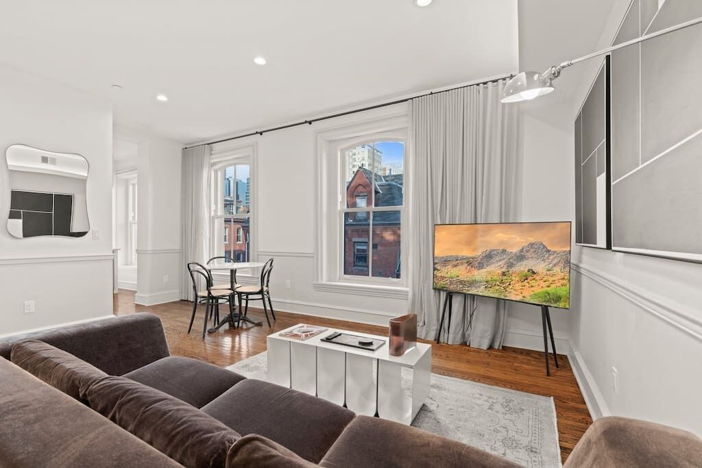 Photo of Livingroom in Center City