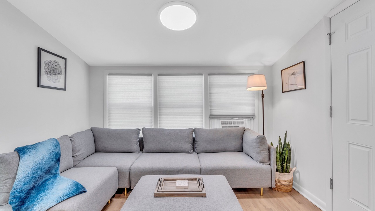 Photo of Livingroom in Bradley Beach