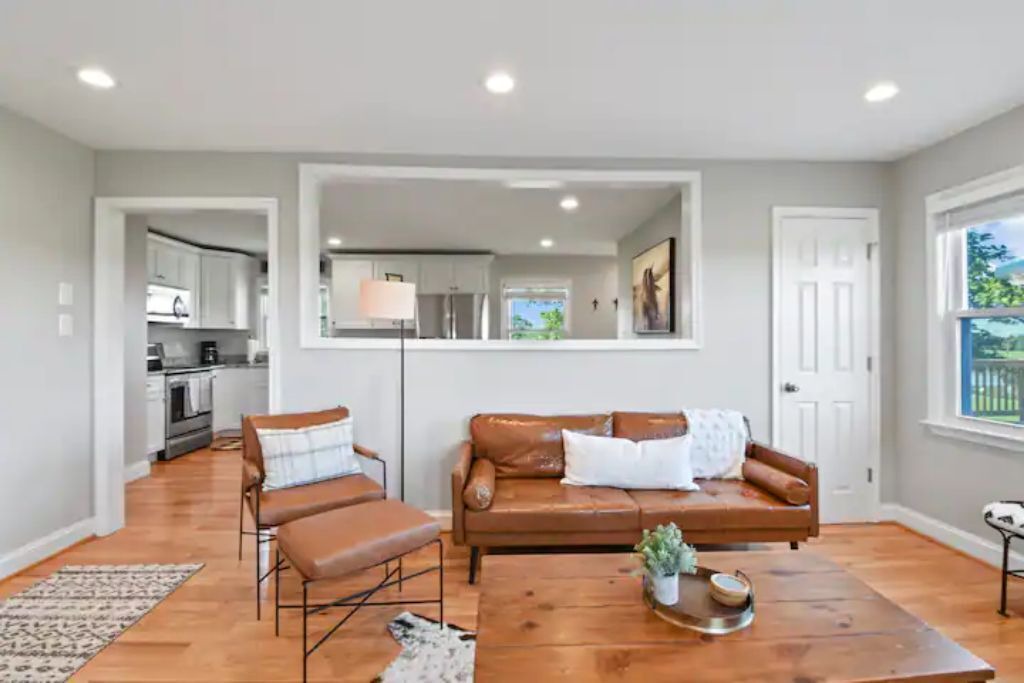 Photo of Livingroom in Berryville