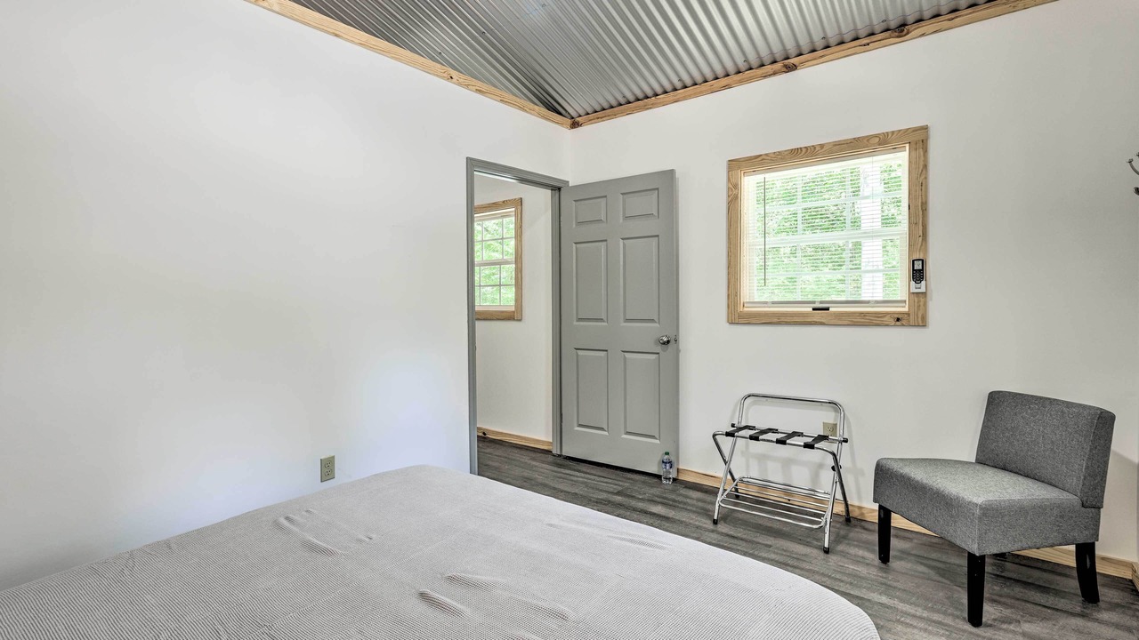 Photo of Bedroom in East Tallassee