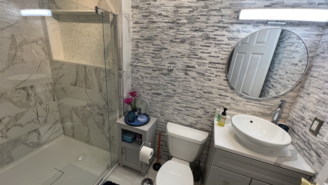 Photo of Bathroom in Locust Point