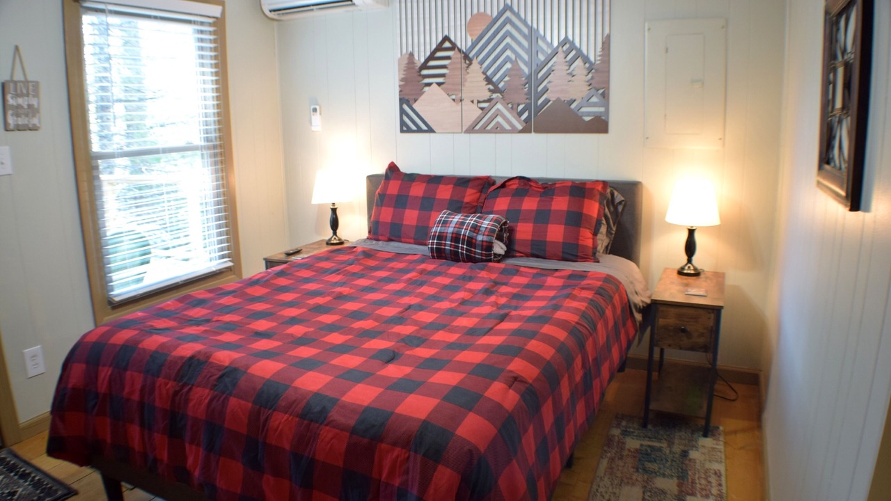 Photo of Bedroom in Pineola