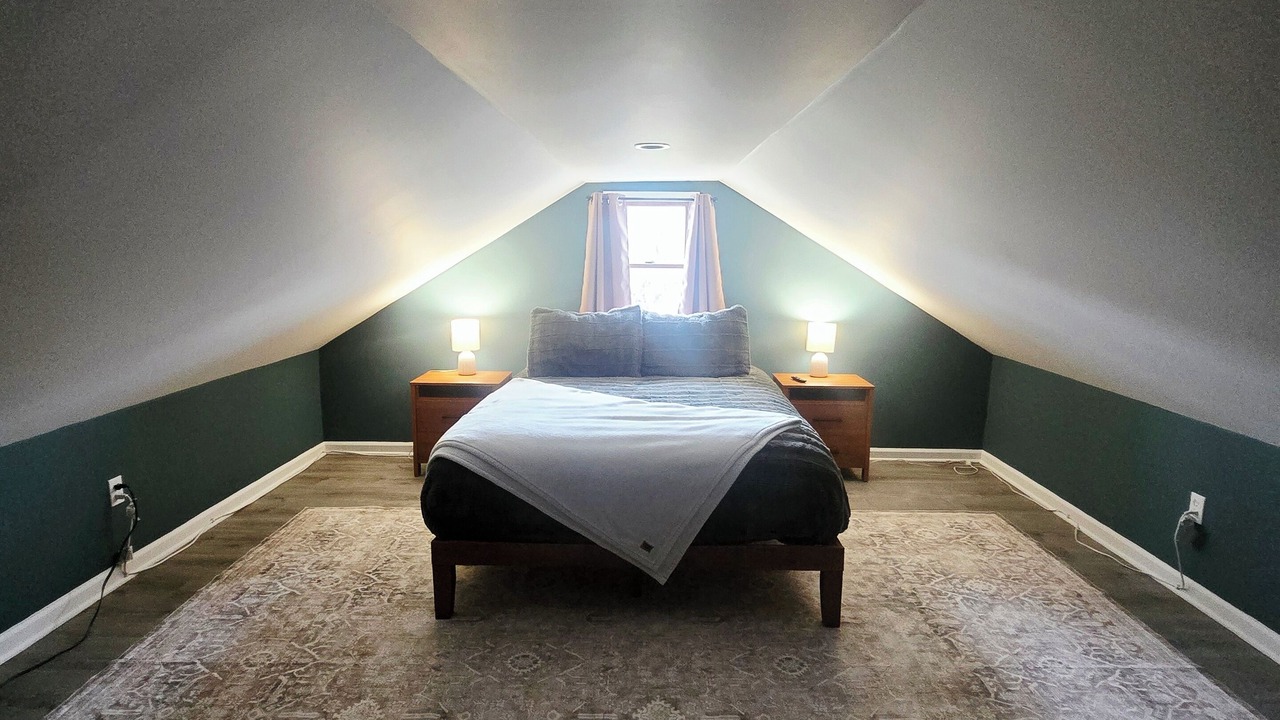 Photo of Bedroom in Bluemont