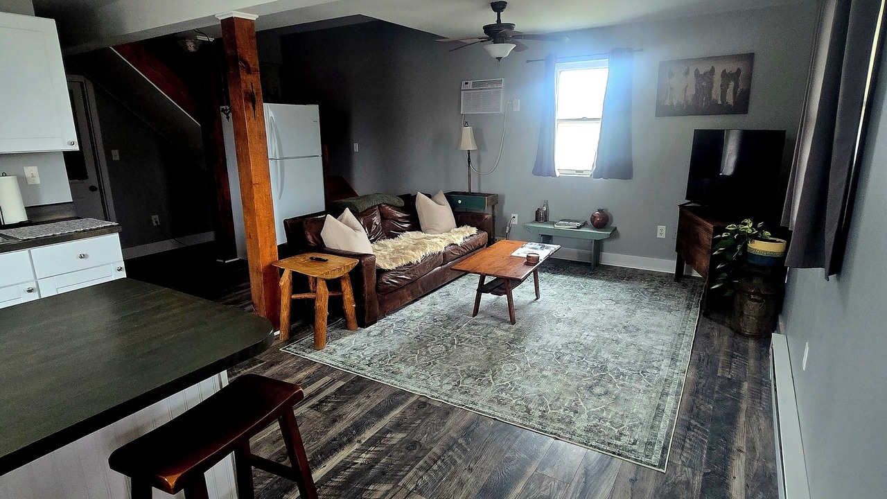 Photo of Livingroom in Bluemont