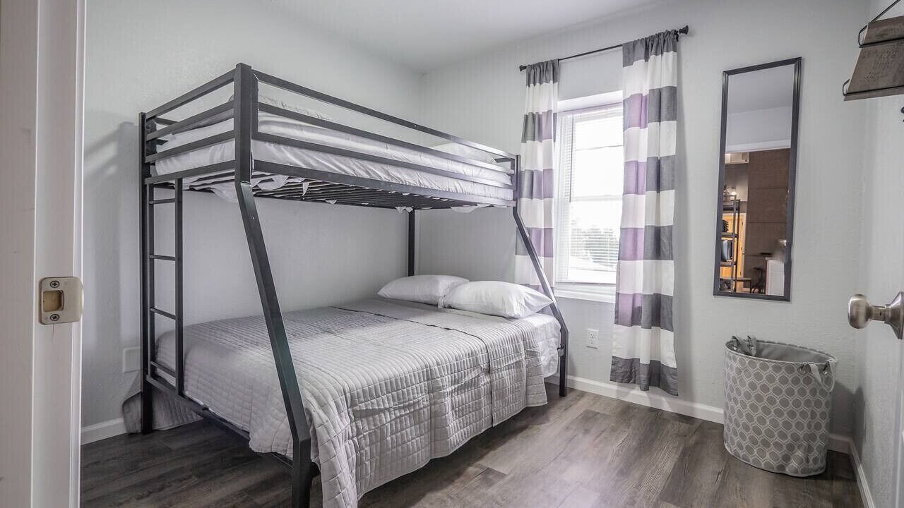 Photo of Bedroom in Maryville