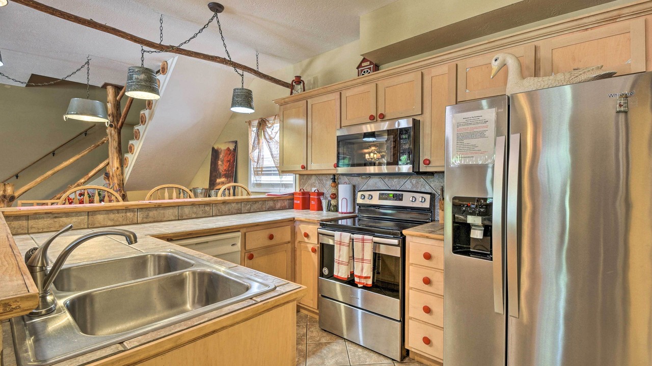Photo of Kitchen in Guntersville