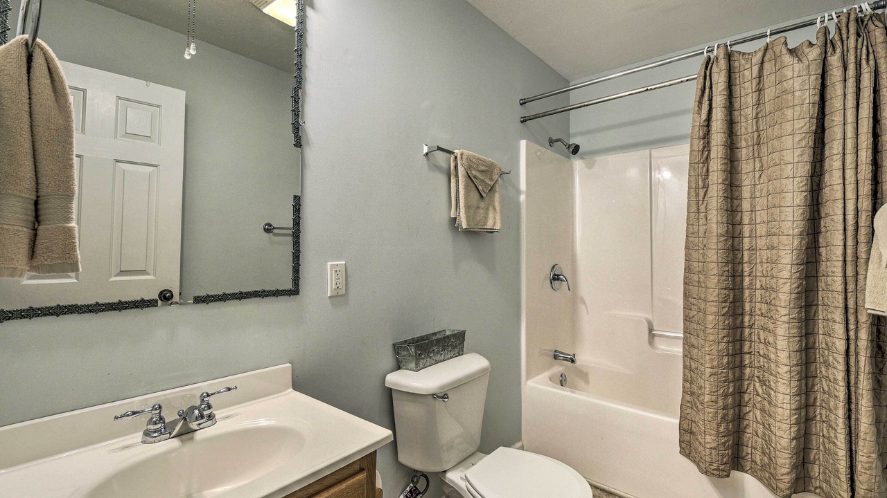 Photo of Bathroom in Guntersville