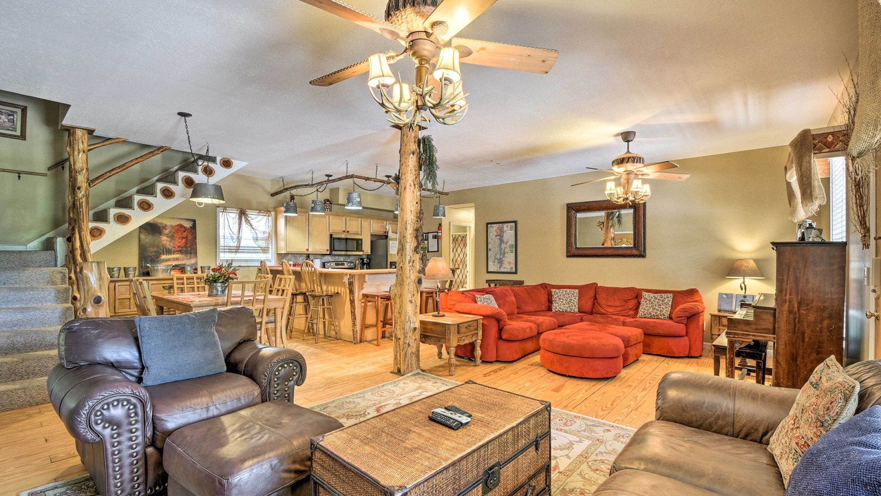 Photo of Livingroom in Guntersville