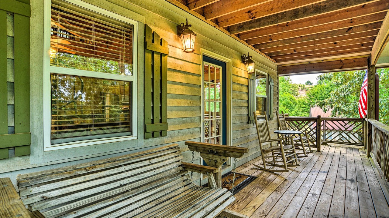 Photo of Patio Balcony in Guntersville