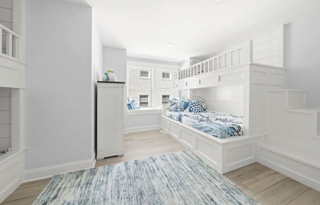 Photo of Bedroom in Avalon