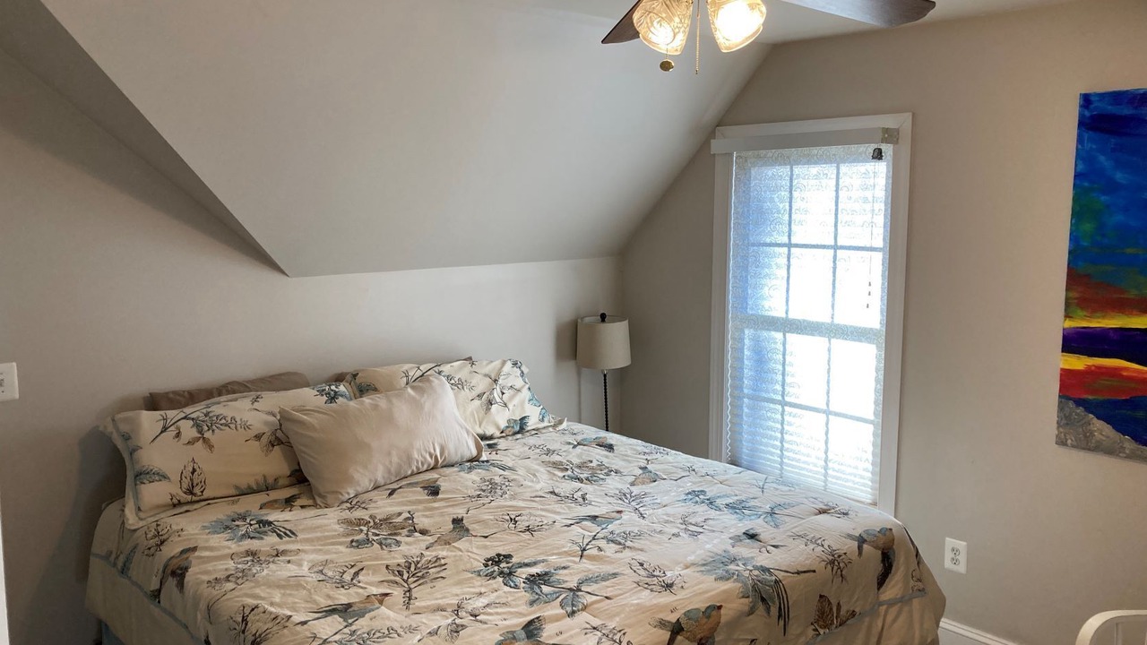 Photo of Bedroom in Forest Hill