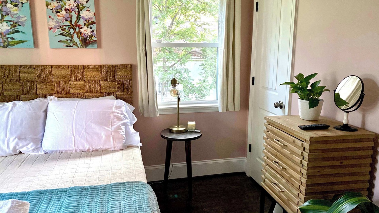 Photo of Bedroom in Forest Park