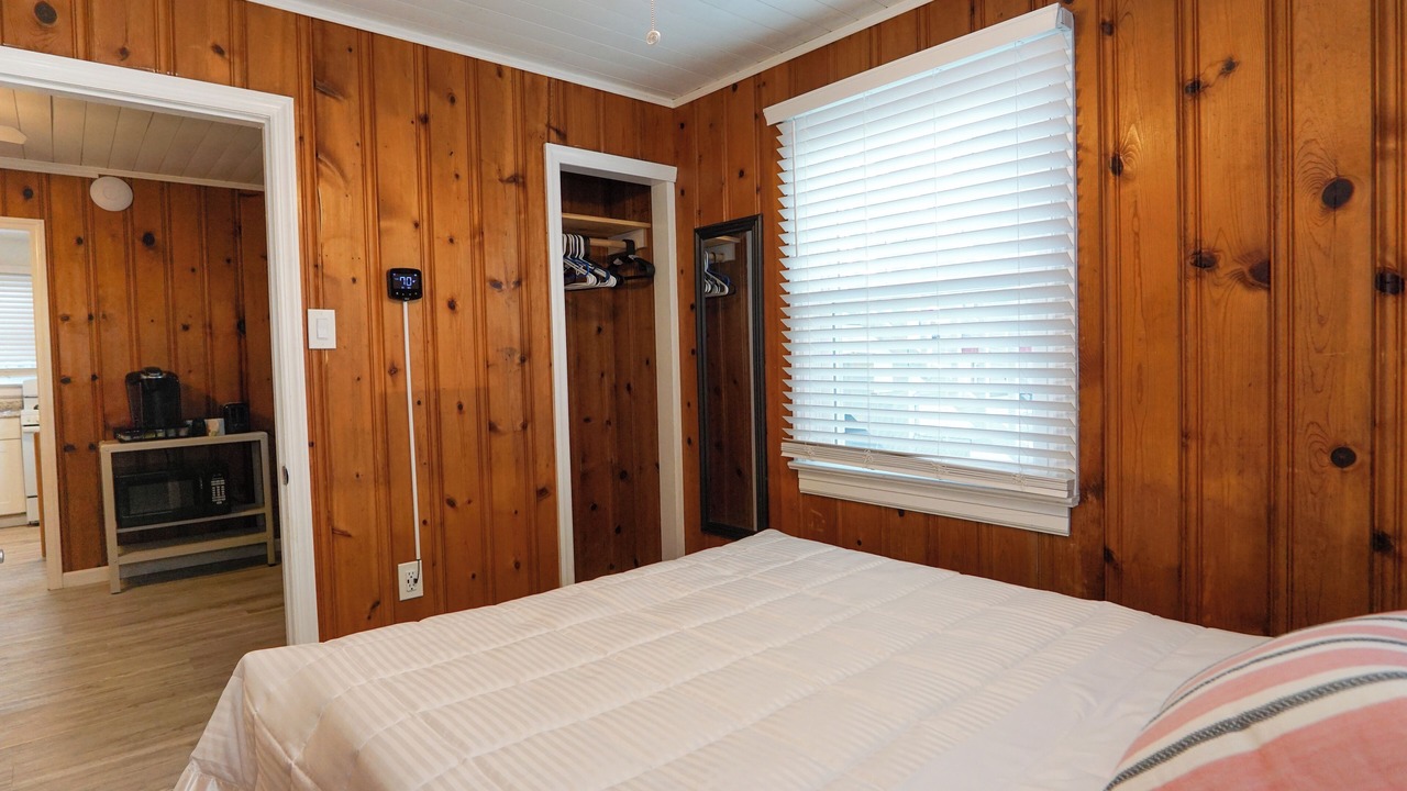 Photo of Bedroom in Seaside Heights