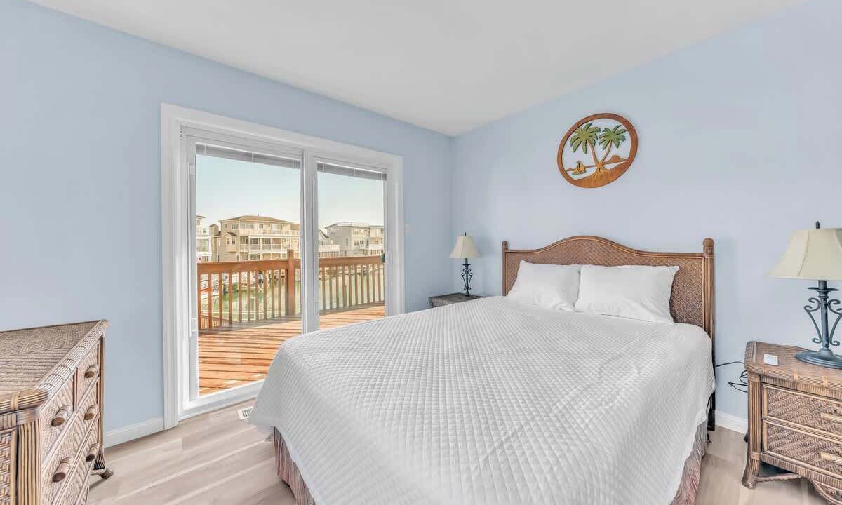 Photo of Bedroom in Cape May Court House
