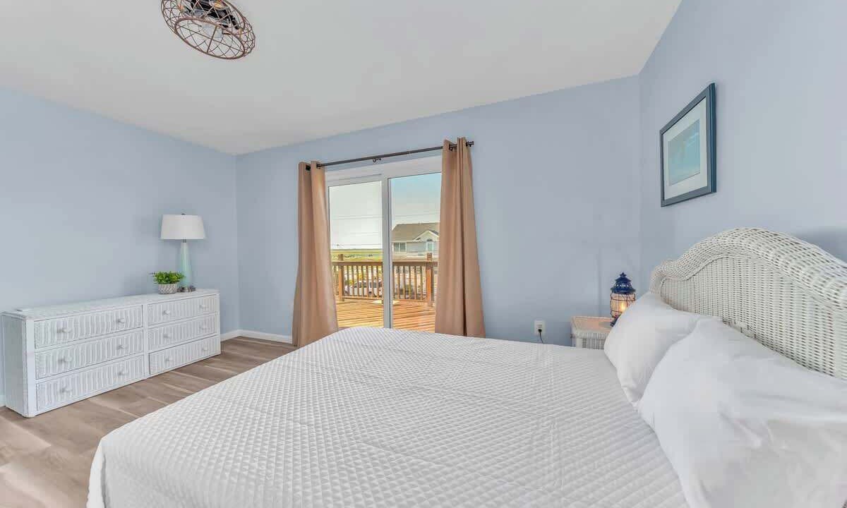 Photo of Bedroom in Cape May Court House