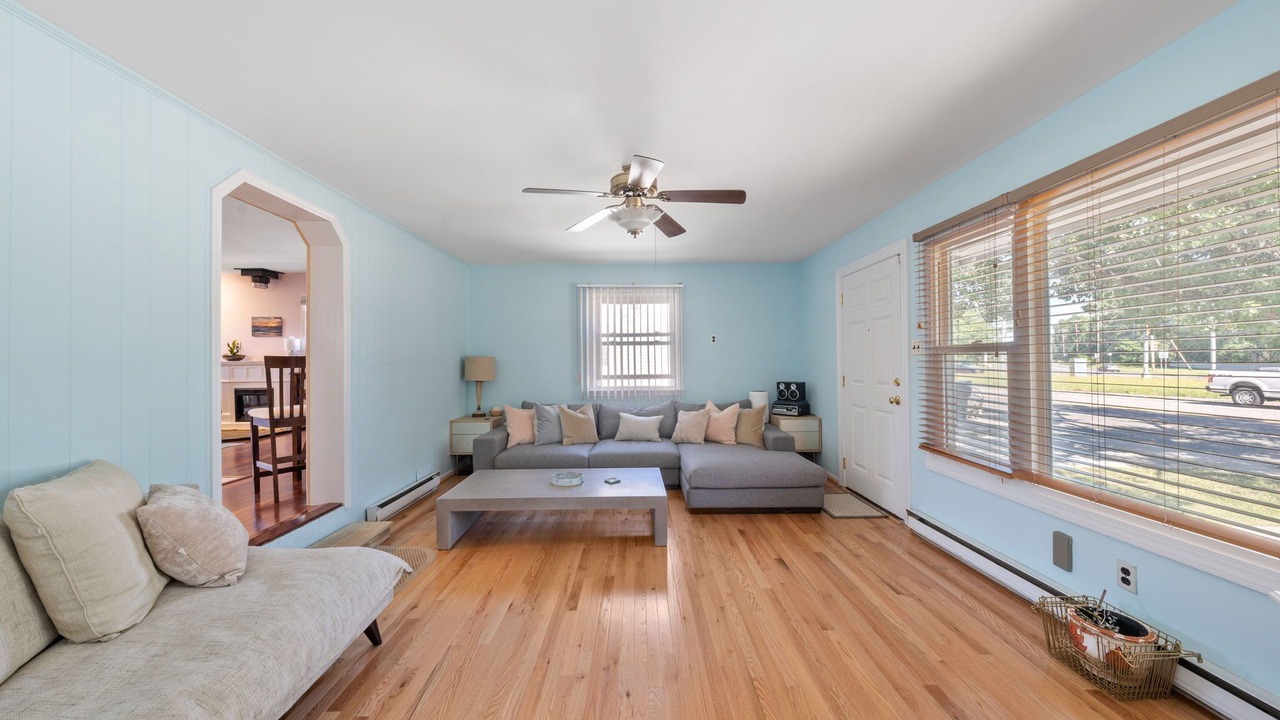 Photo of Livingroom in Mays Landing