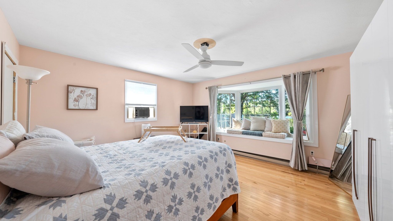 Photo of Bedroom in Mays Landing