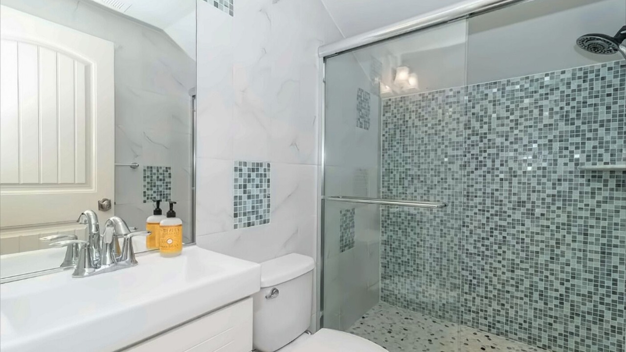 Photo of Bathroom in Margate City