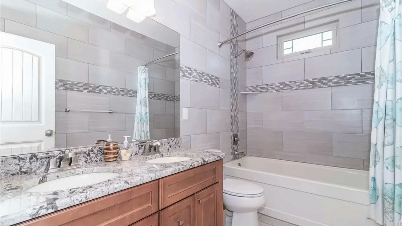 Photo of Bathroom in Margate City