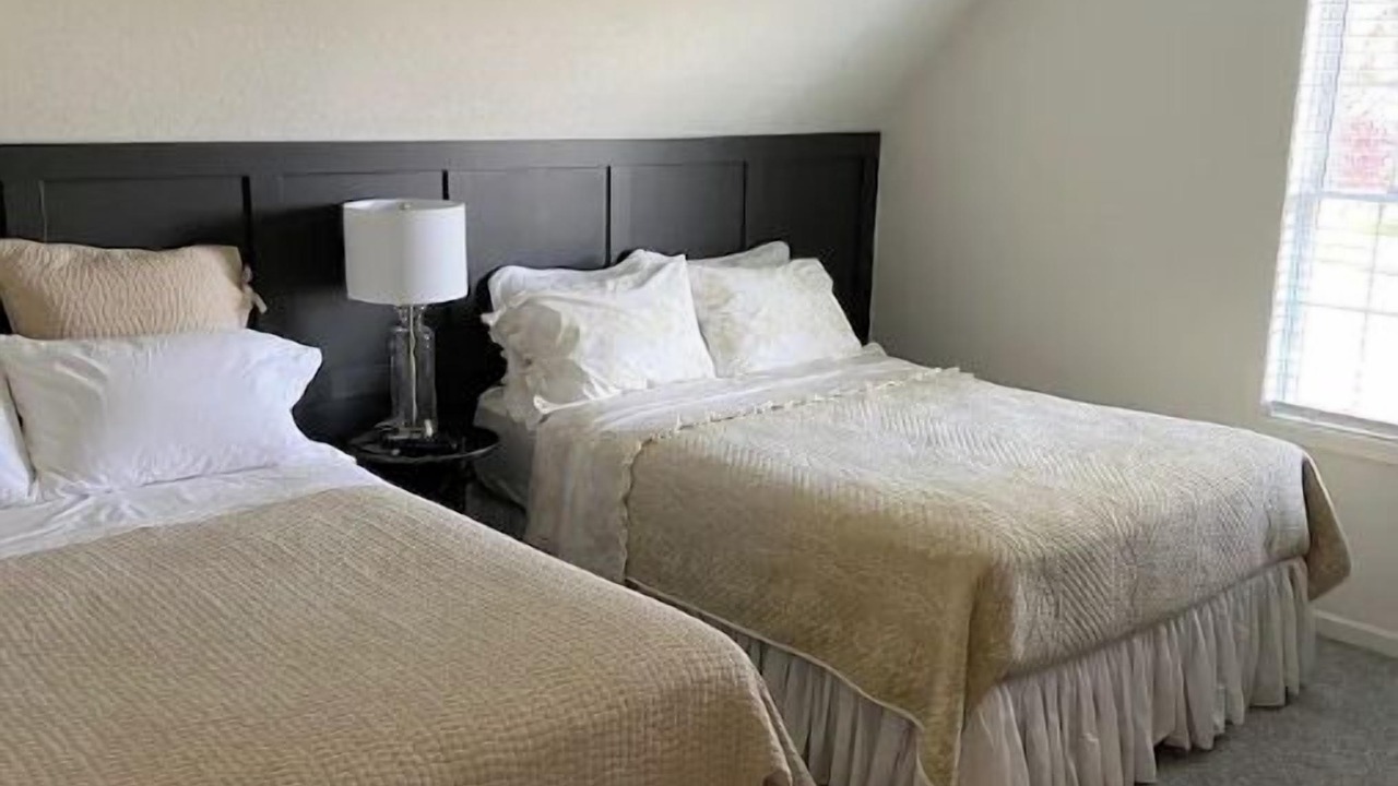 Photo of Bedroom in Pella
