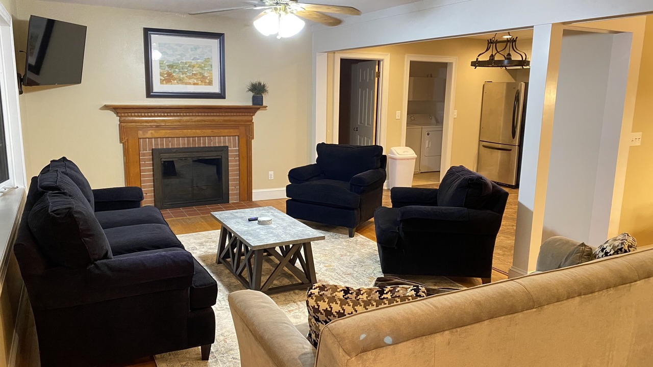 Photo of Livingroom in Barboursville