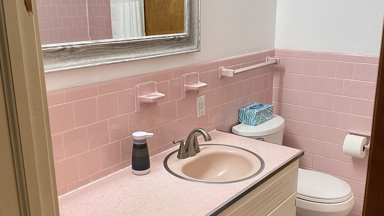 Photo of Bathroom in Barboursville